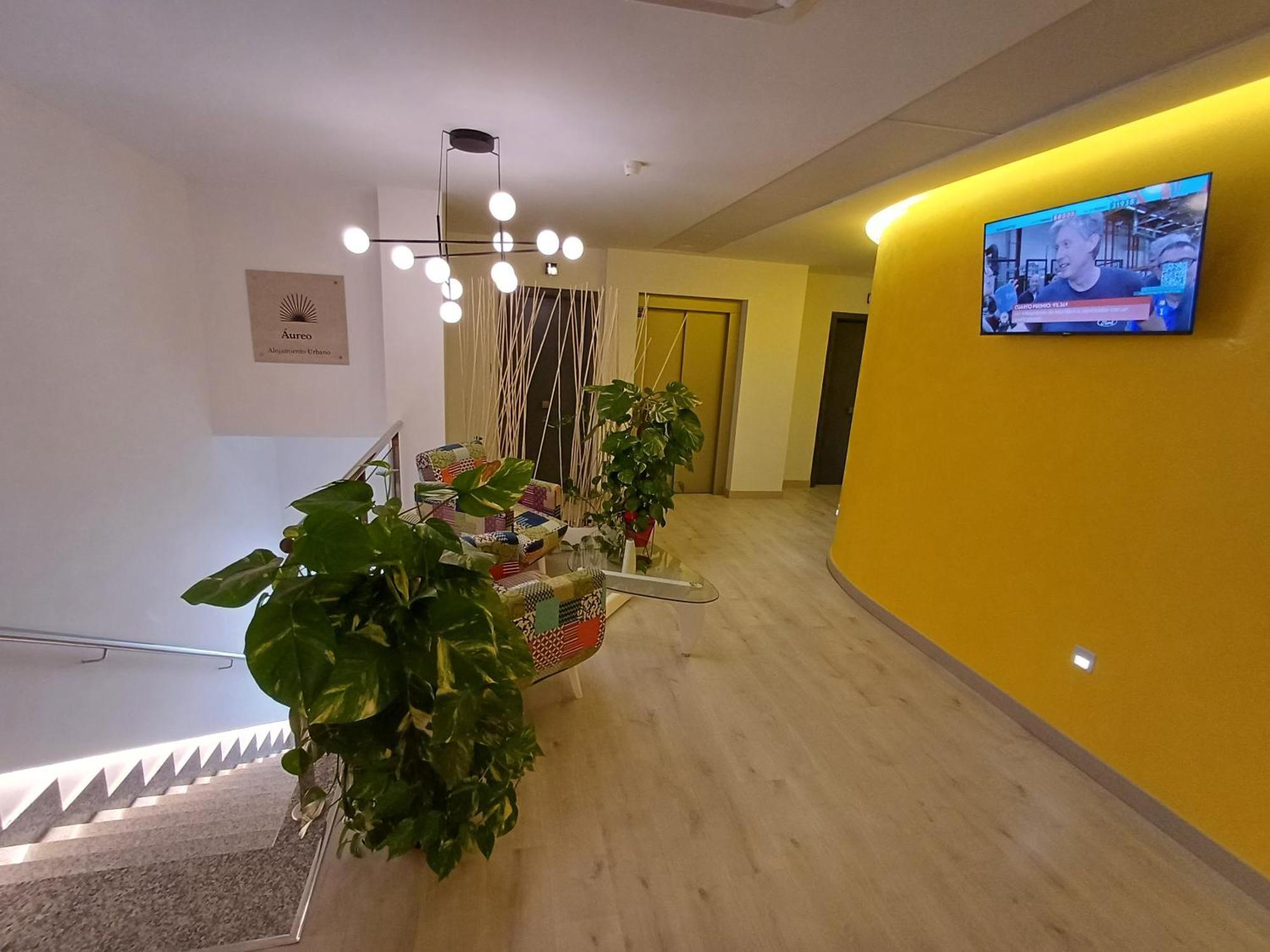 Aureo Alojamiento Urbano Hotel Abaran Ngoại thất bức ảnh